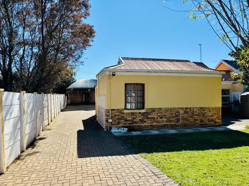 4 Bedroom Property for Sale in Pellissier Free State